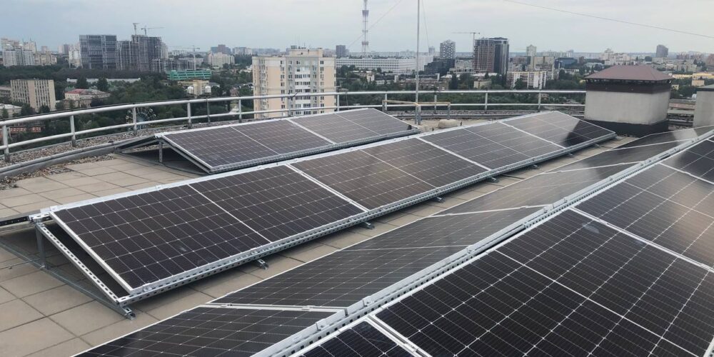 kiev-solar-station-apartmemt-block