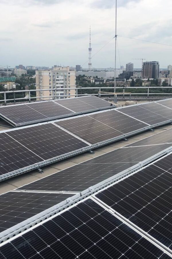 kiev-solar-station-apartmemt-block