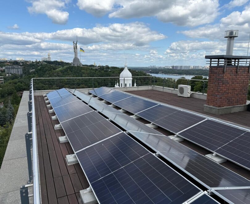 solar-kiev Солнечная электростанция 16,4 кВт с накопителем энергии
