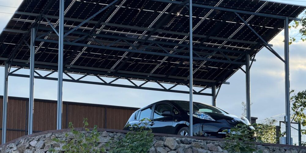 Гибридная солнечная электростанция 20,7 кВт с накопителями энергии